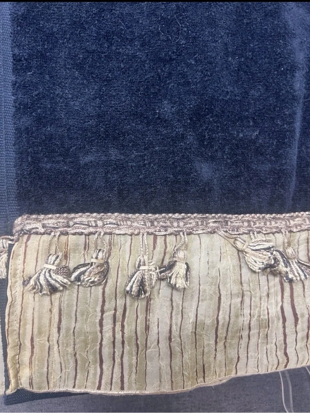 Avanti Look Black Velour Bath Towels Set 2 Tassel Fringe Gold Trim 24”x56” Lux